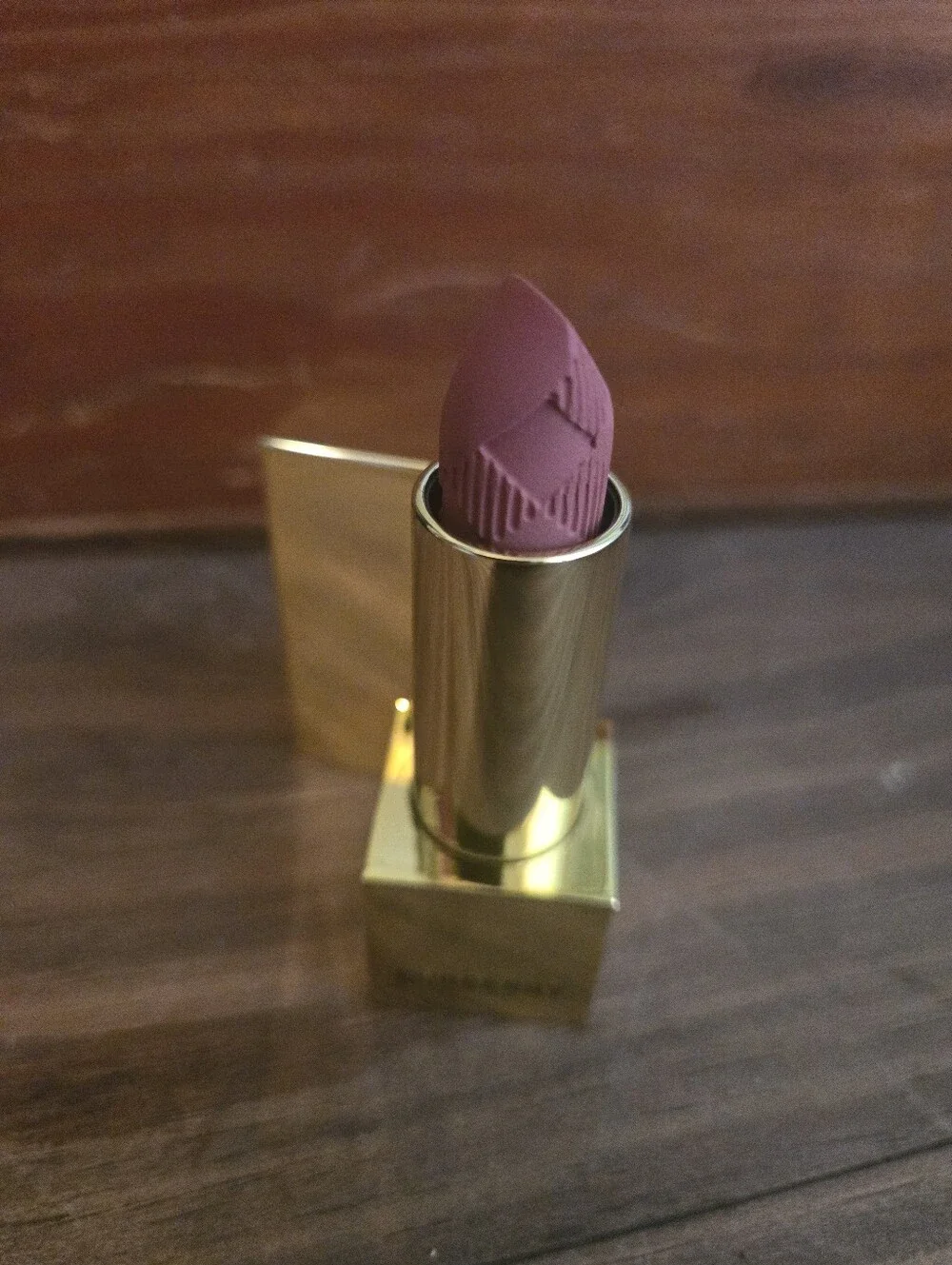Burberry kisses matte